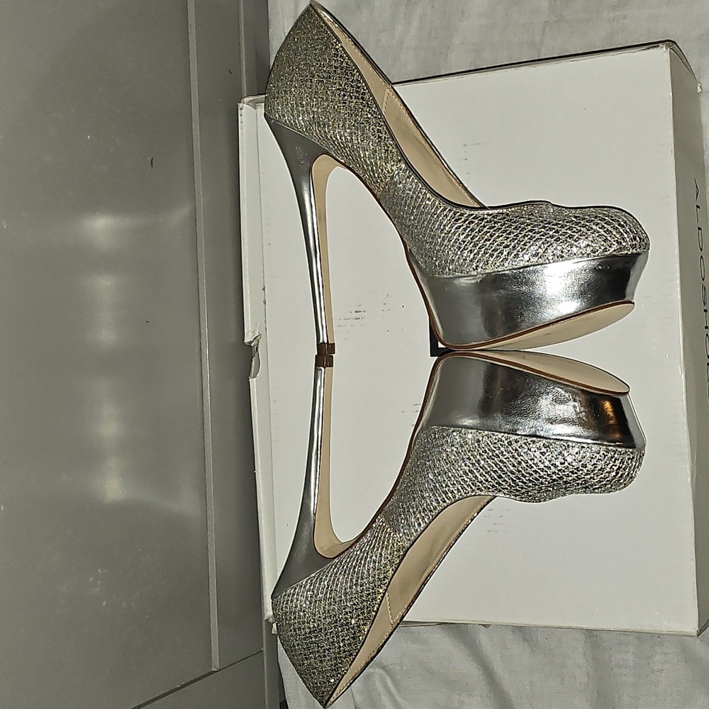 Aldo Fran Silver Platform Heels Size 8 - Picture 11 of 16